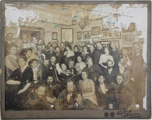 Две фотографии из собрания В.Г. Лидина: